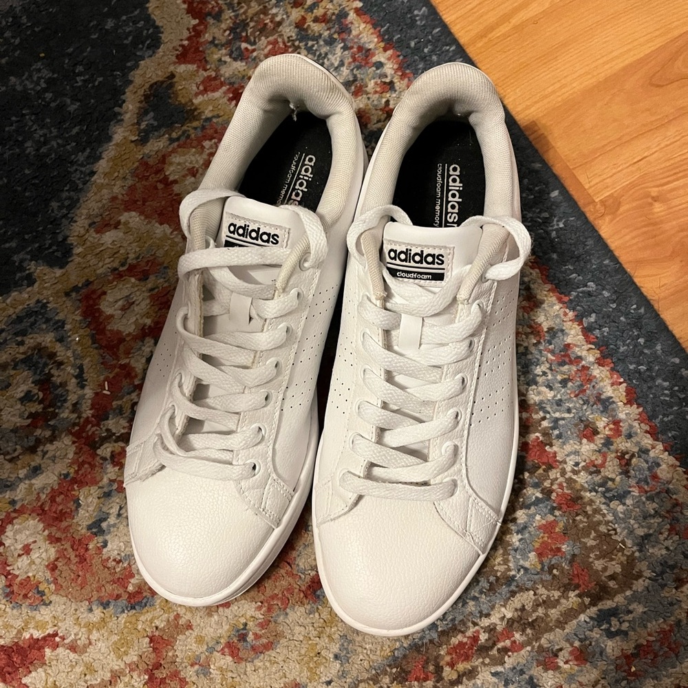 🔥Adidas Women’s White Cloudfoam Sneakers Size 10 ART AW4323 EUC.